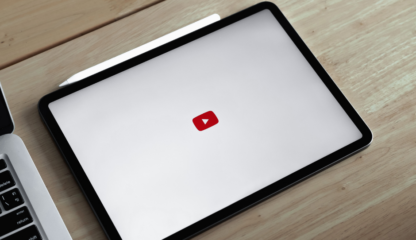 YouTube Experiments with a Floating ‘Play Something’ Button - ctrlf5