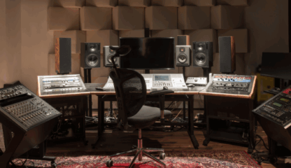 AI Radio Host Fooled Listeners for Months on Australian Station - ctrlf5